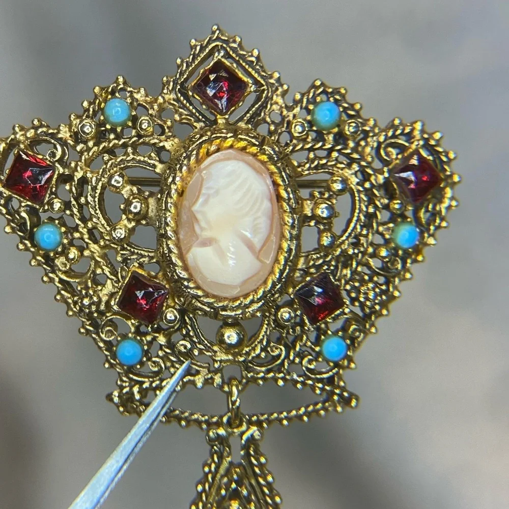 Vintage Crown FLORENZA BROOCH CARVED SHELL CAMEO with Garnet and Turquoise Glass